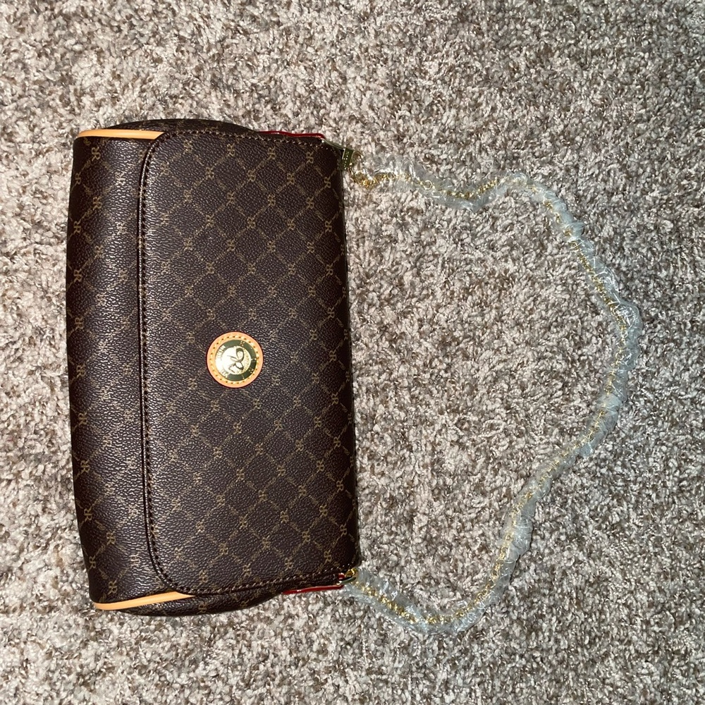 Chic Brown Patterned Clutch with Gold Accents vittorio